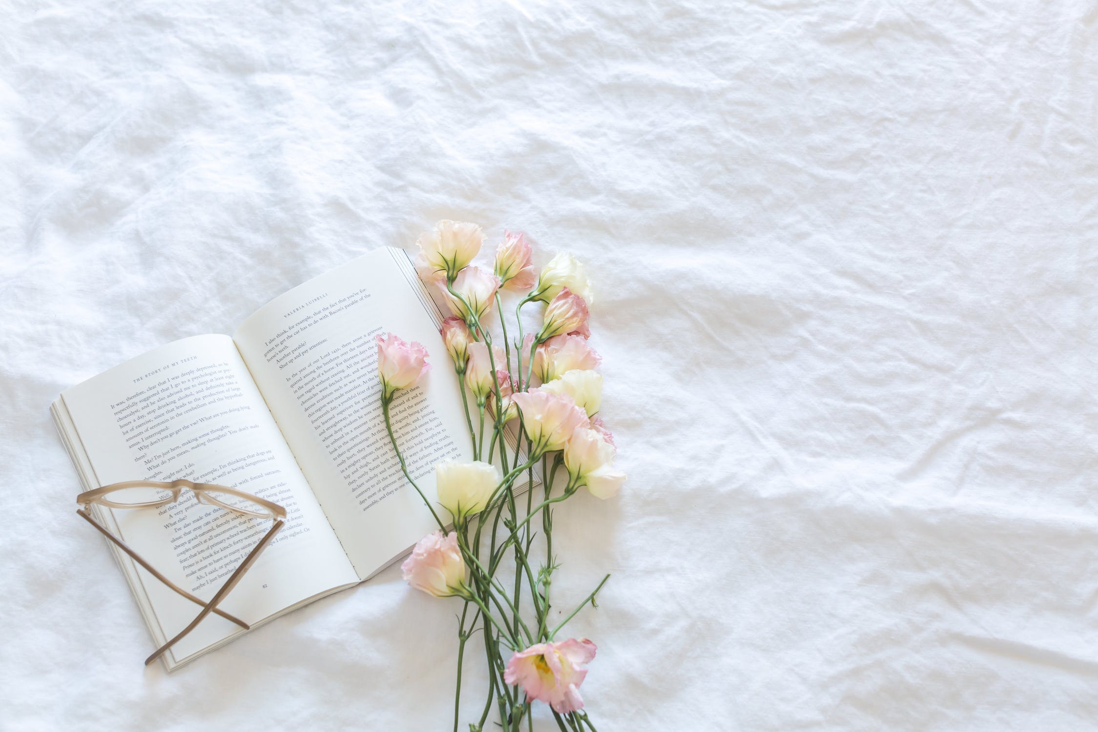 All About Femininity: 5 Feminine Blogs to Read in the Long Winter Evenings