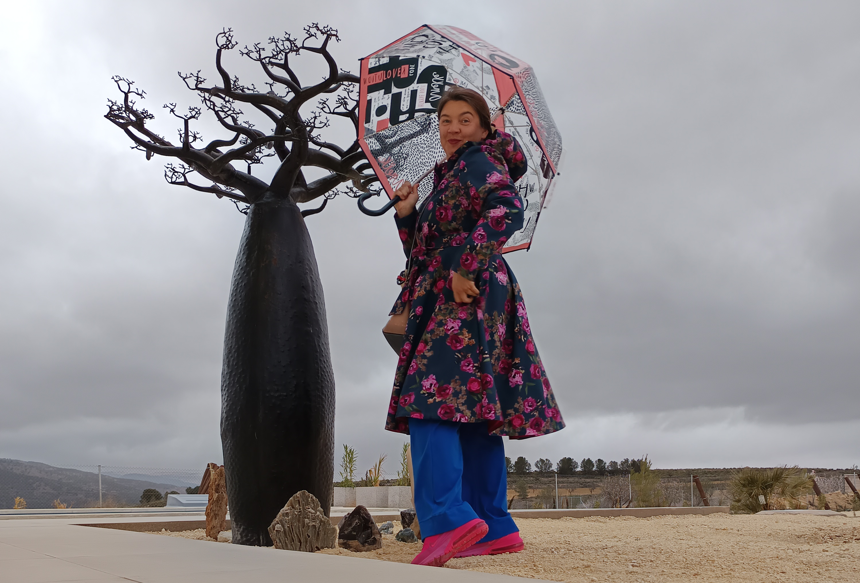 RainSisters Around The World: An Elegant Woman