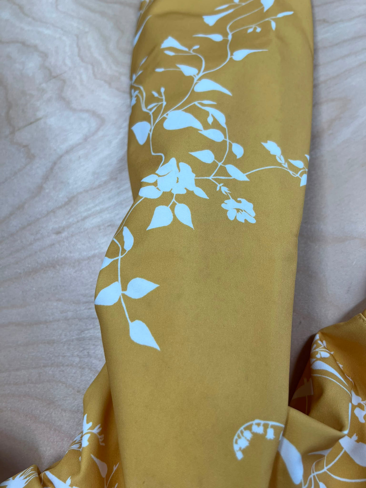 'Majestic Yellow' coat in size L (with imperfection)