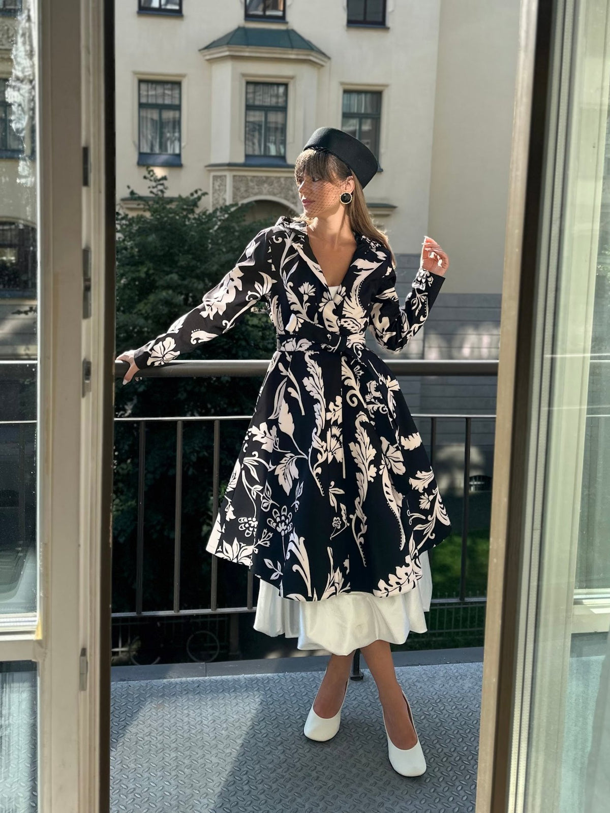 'Blooming Night' coat in size M tall (with imperfection)
