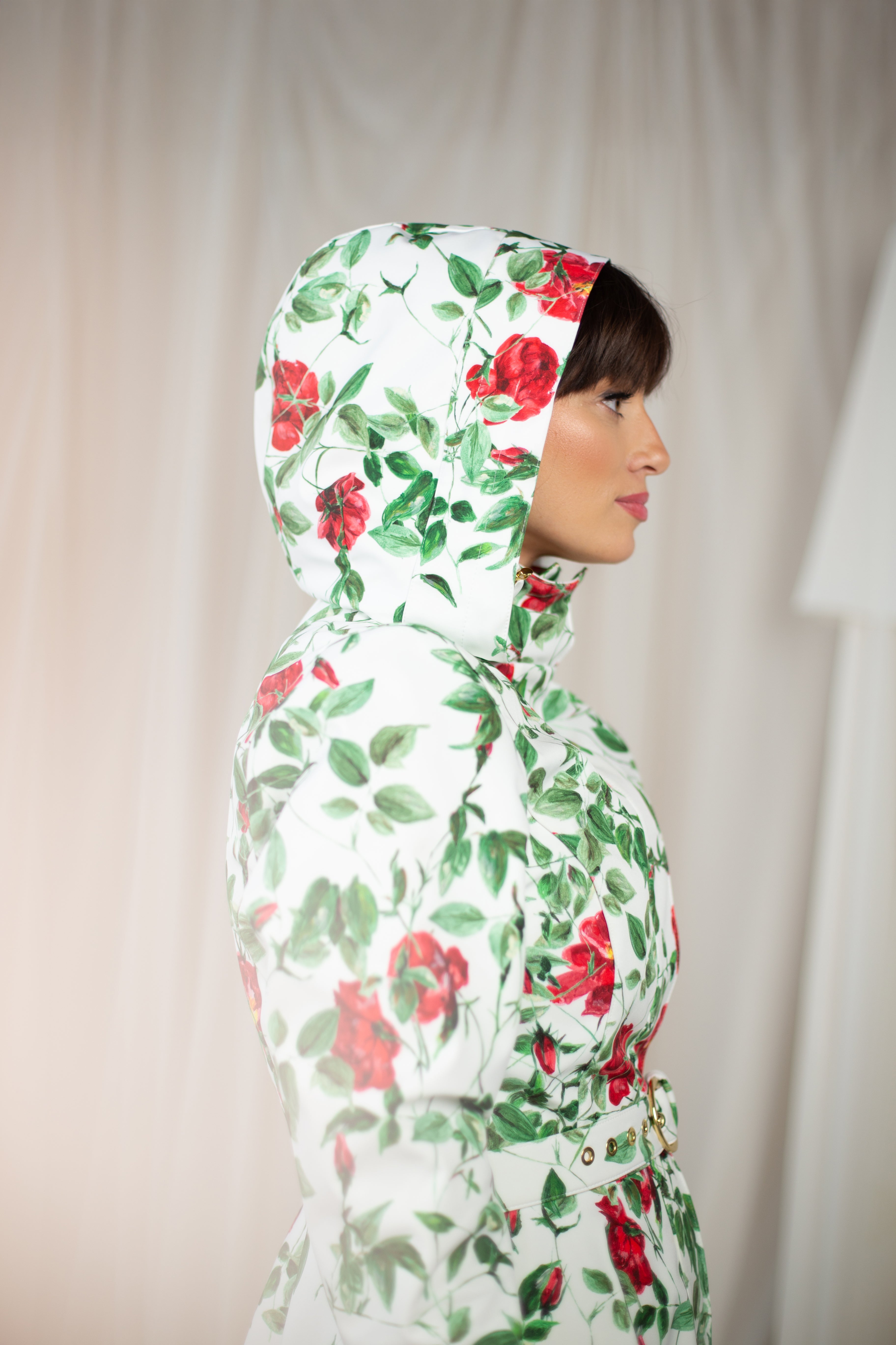 Hooded white coat named Charming Rose