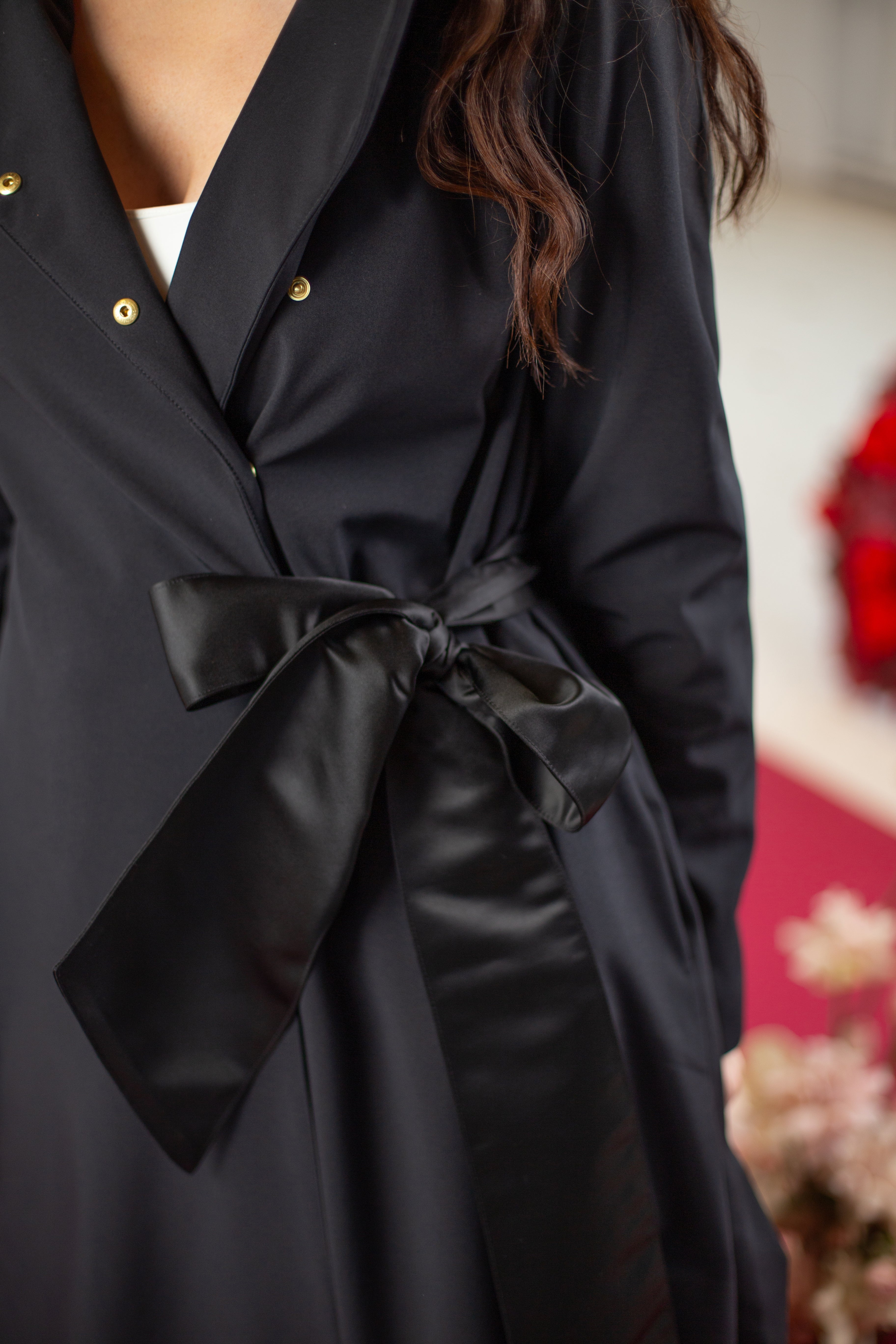 Black water-resistant bow.