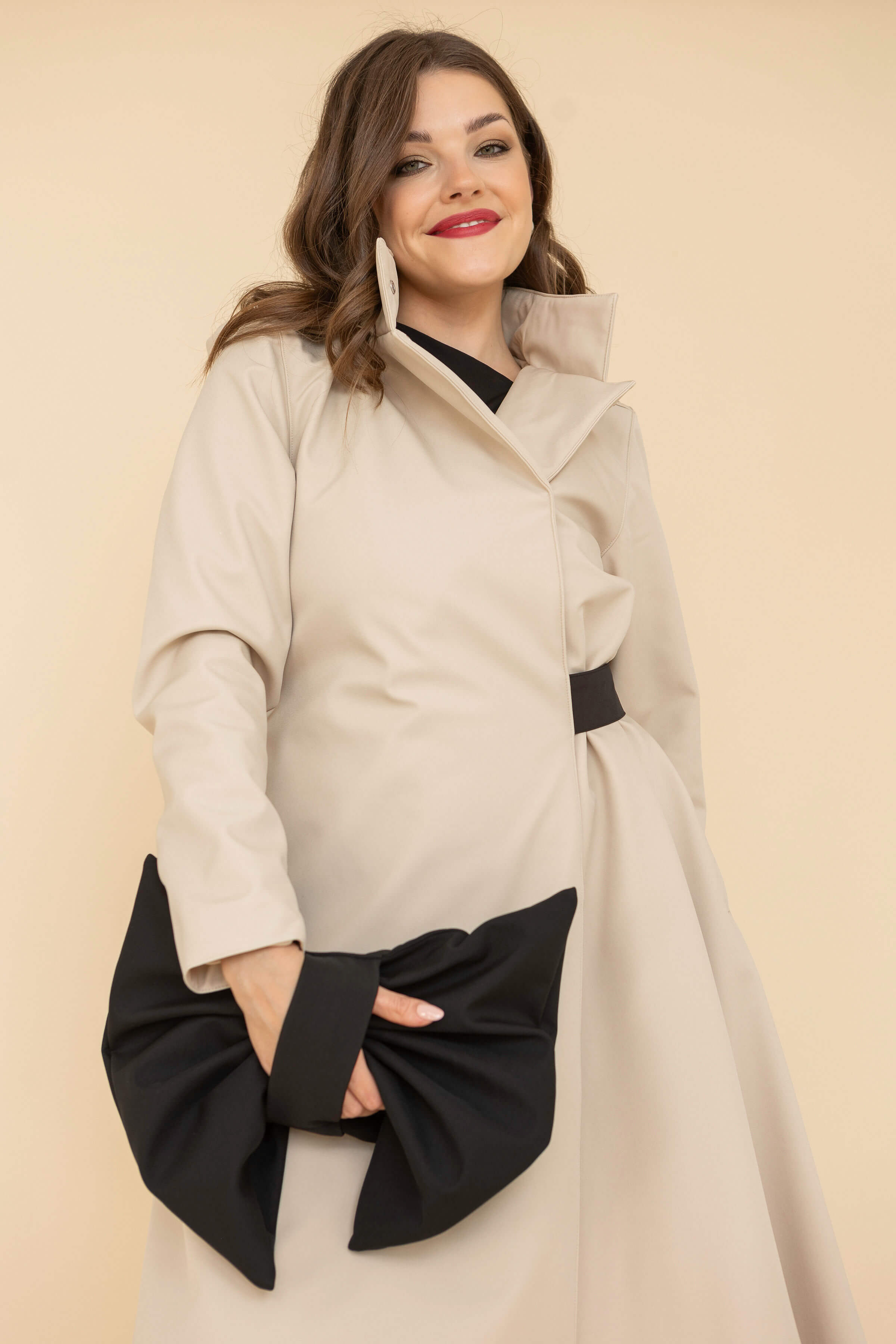 Bow Clutch Purse in Black