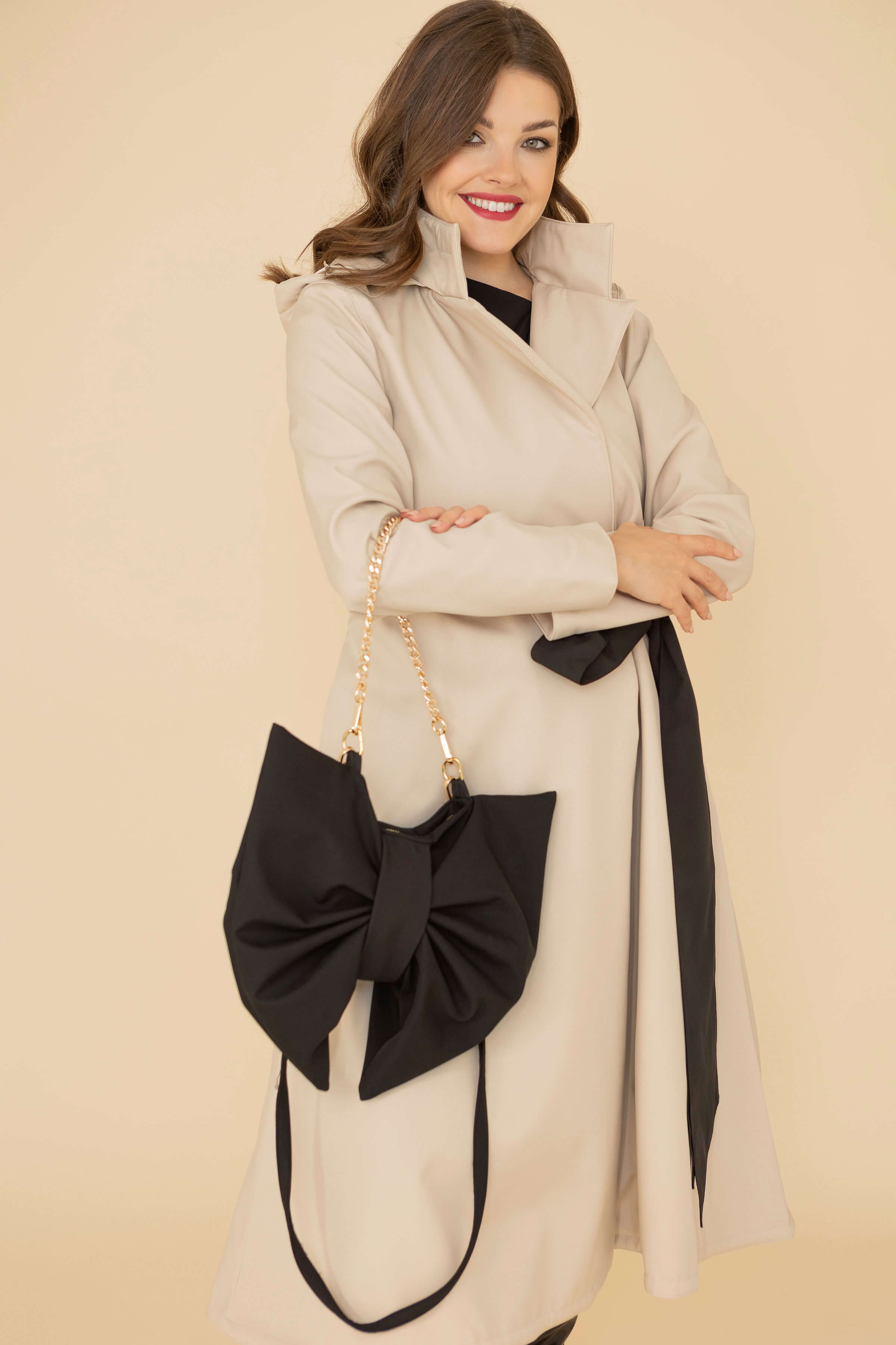 Bow Clutch Purse in Black