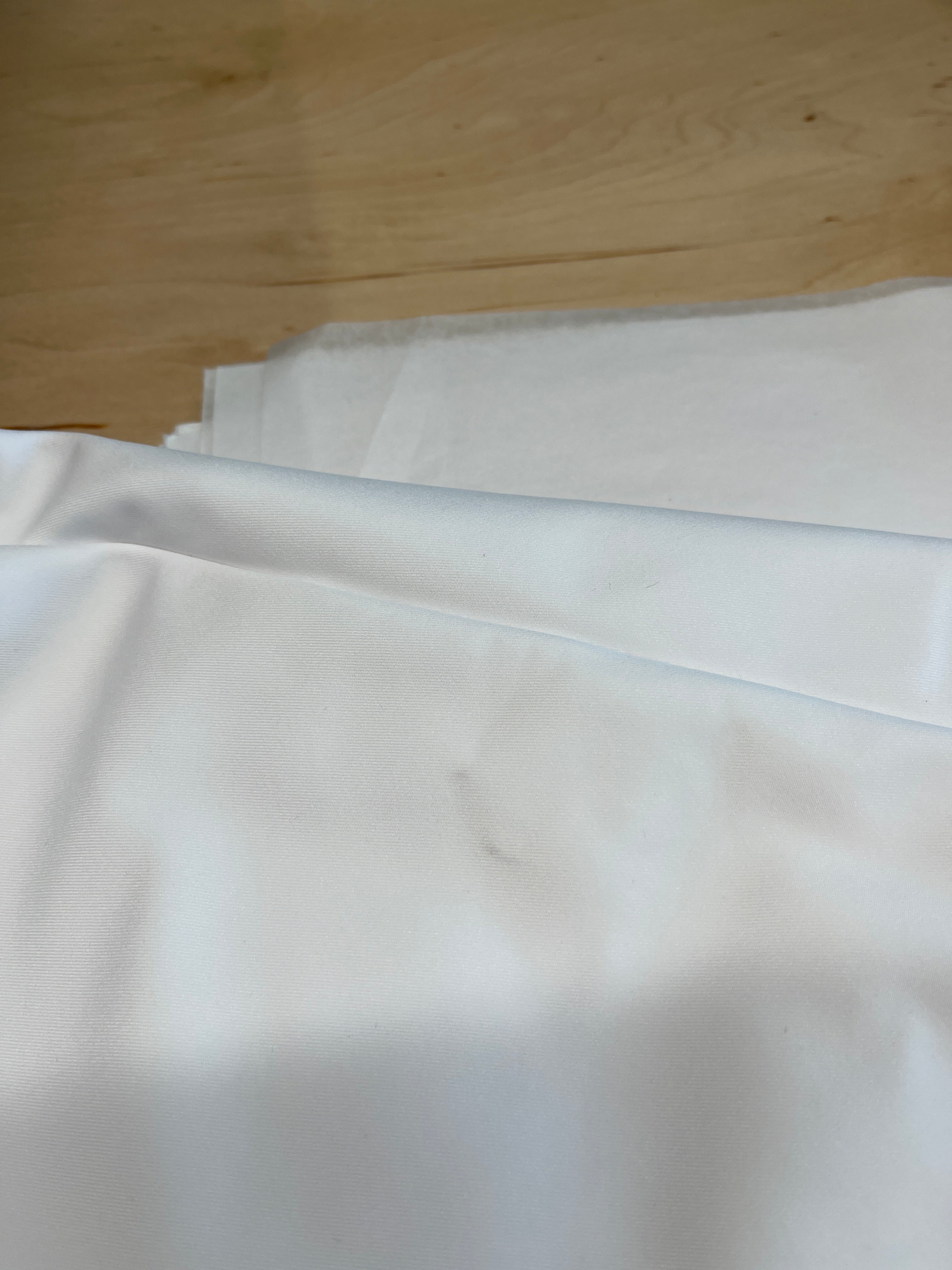 'Majestic White' coat in size M tall (with imperfection)