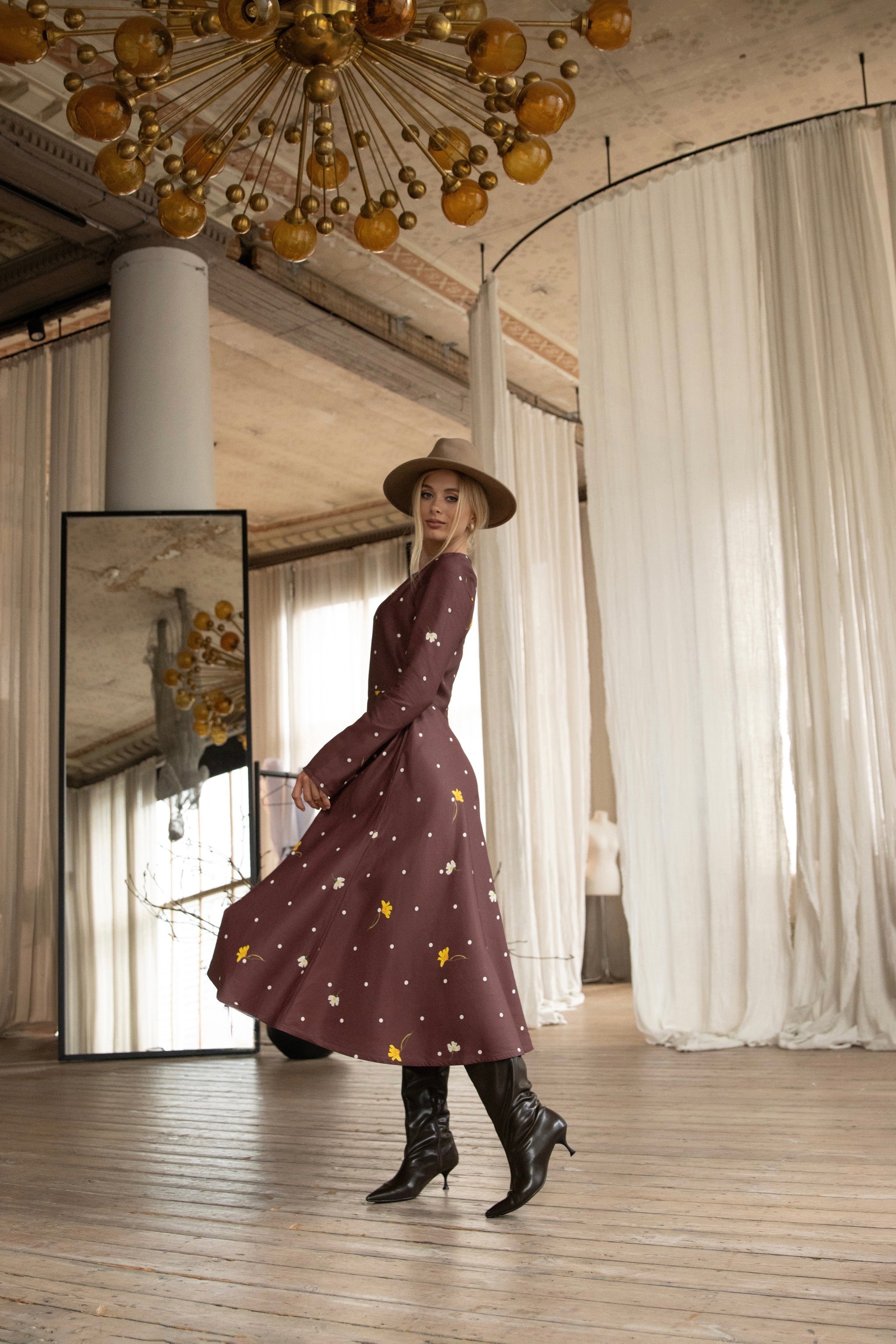 Sustainable viscose satin midi dress in brown with vintage floral and polka dot design, timeless everyday elegance.