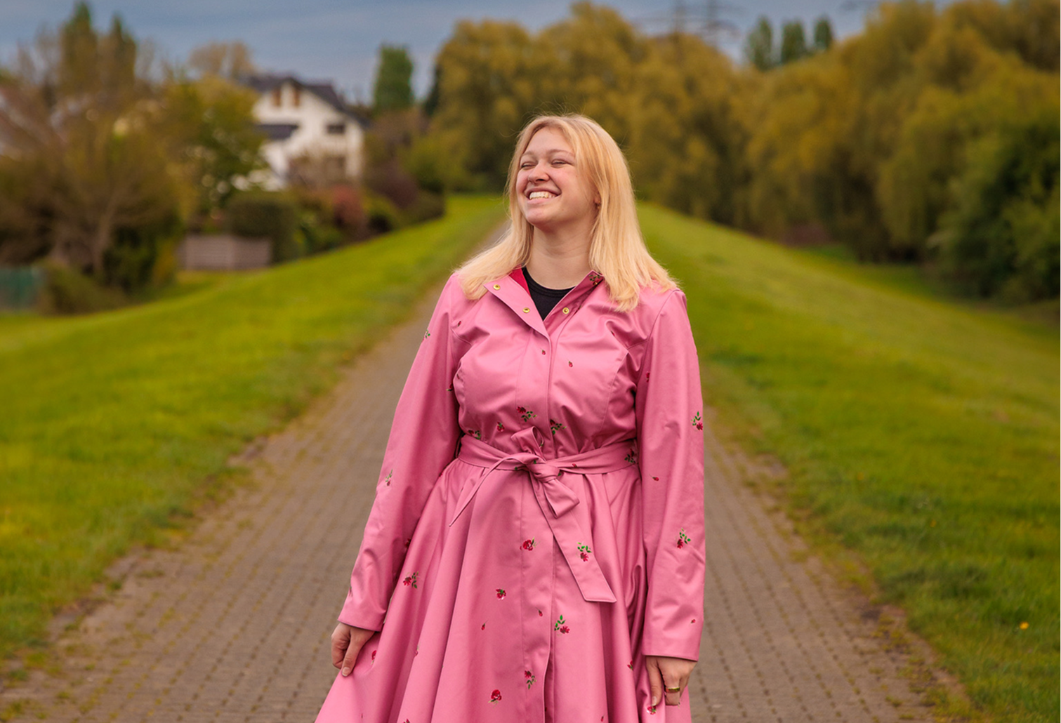 RainSisters Around The World: Julia’s Journey in Feminine Fashion