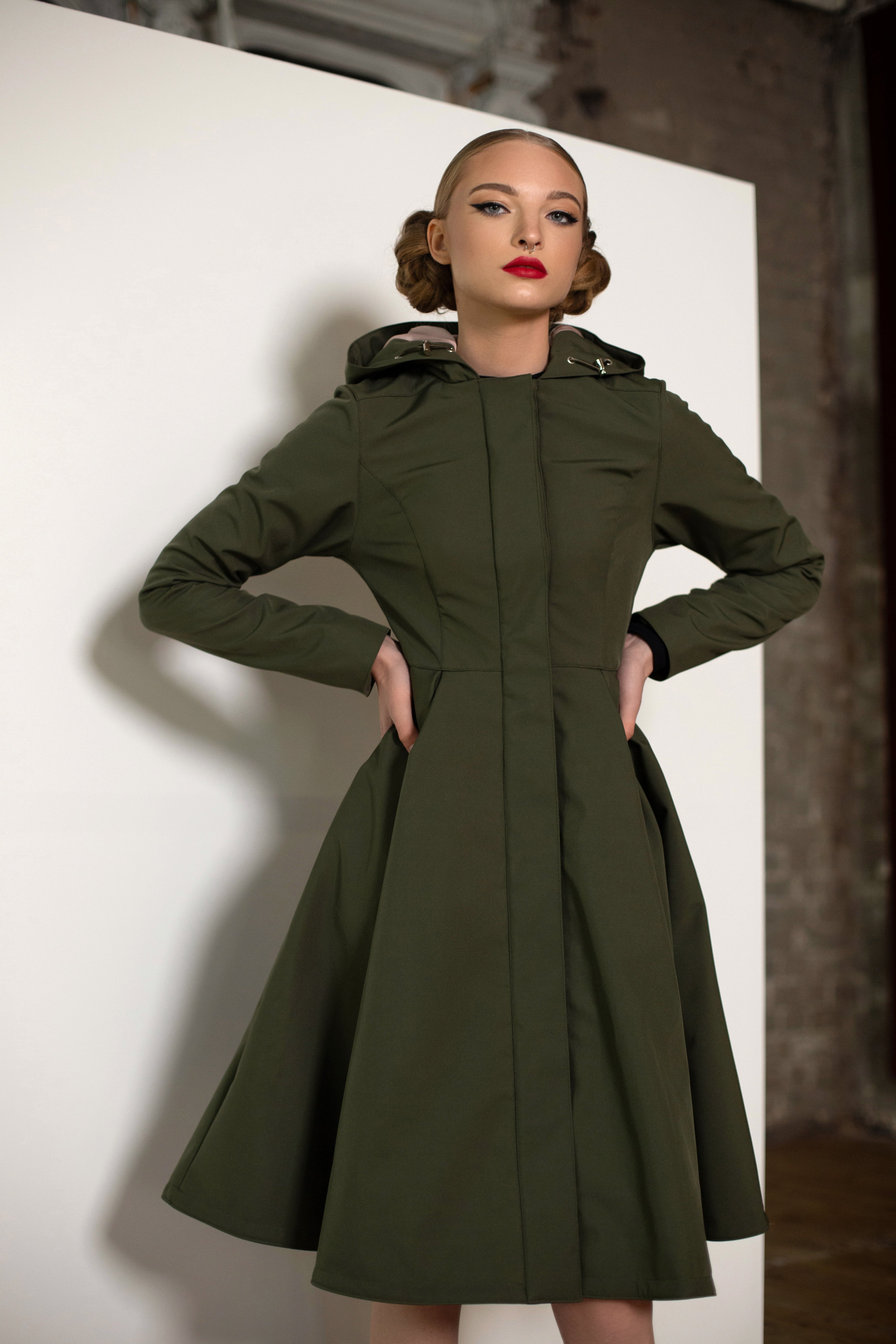 Single breasted coat in khaki green