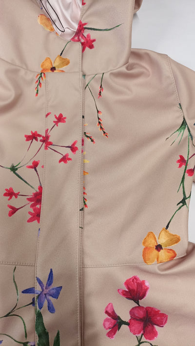 'Spring Bloom' girls coat in size 134/140 (with imperfection)