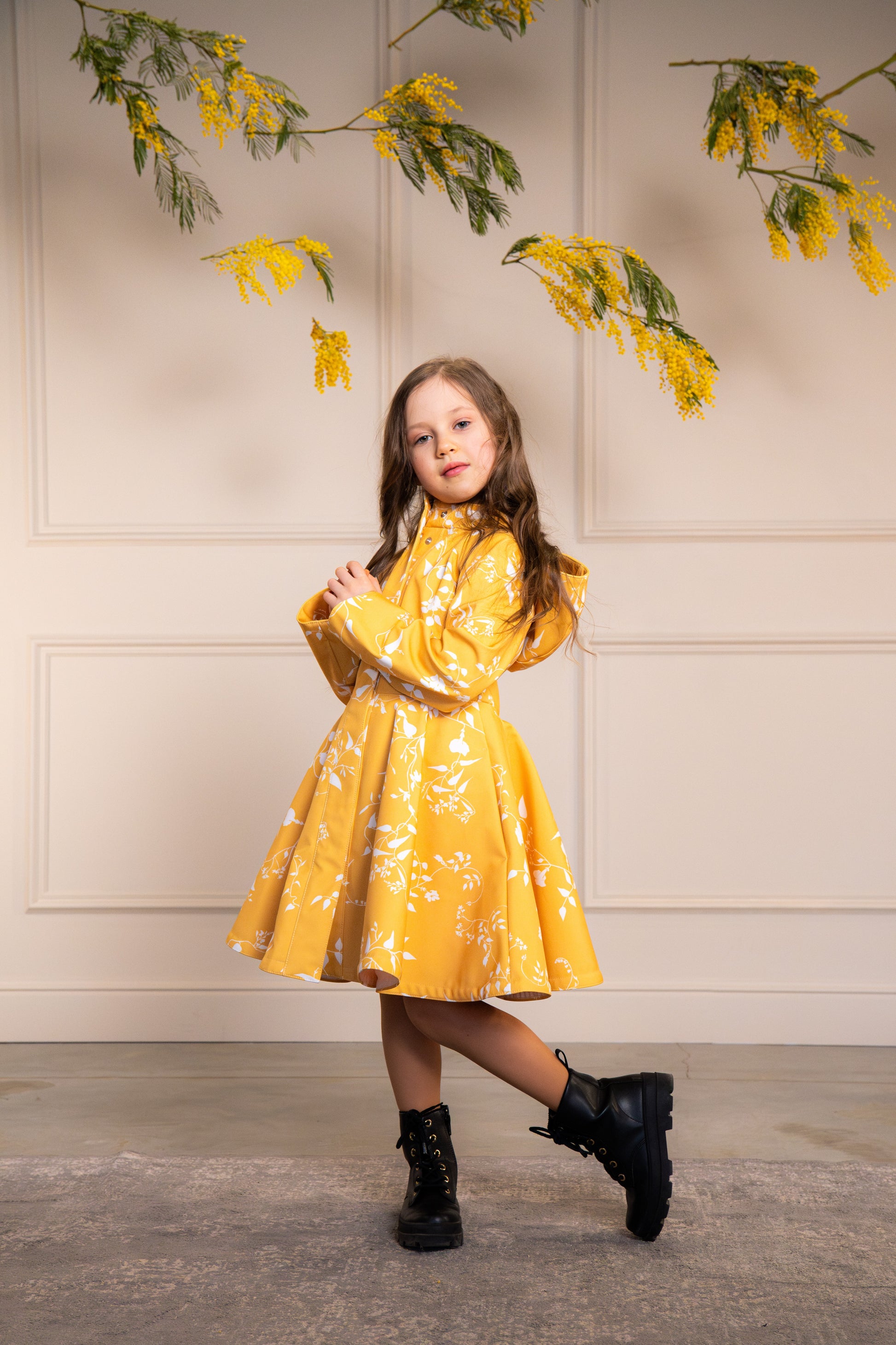 Hooded water-resistant coat for girls