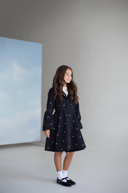 Classic girls' coat in a timeless polka dots design