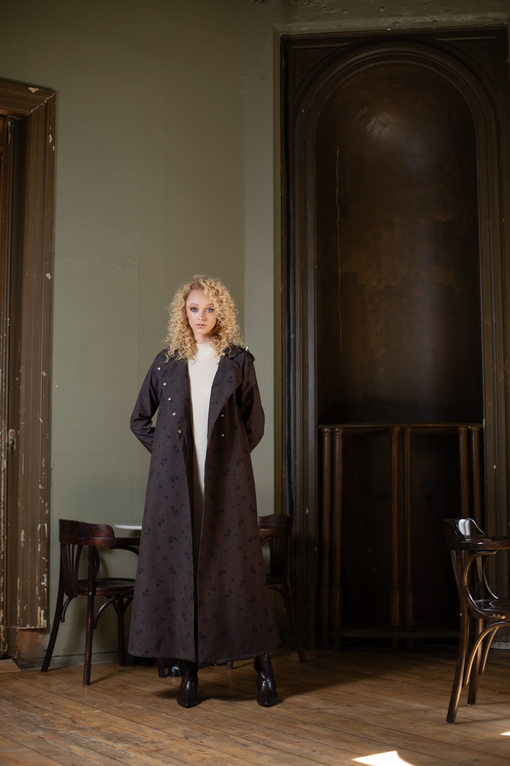 Dark Brown Coat in Trapeze Cut 