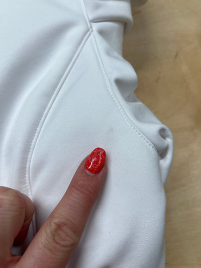 'Majestic White' in size XS (with imperfection)