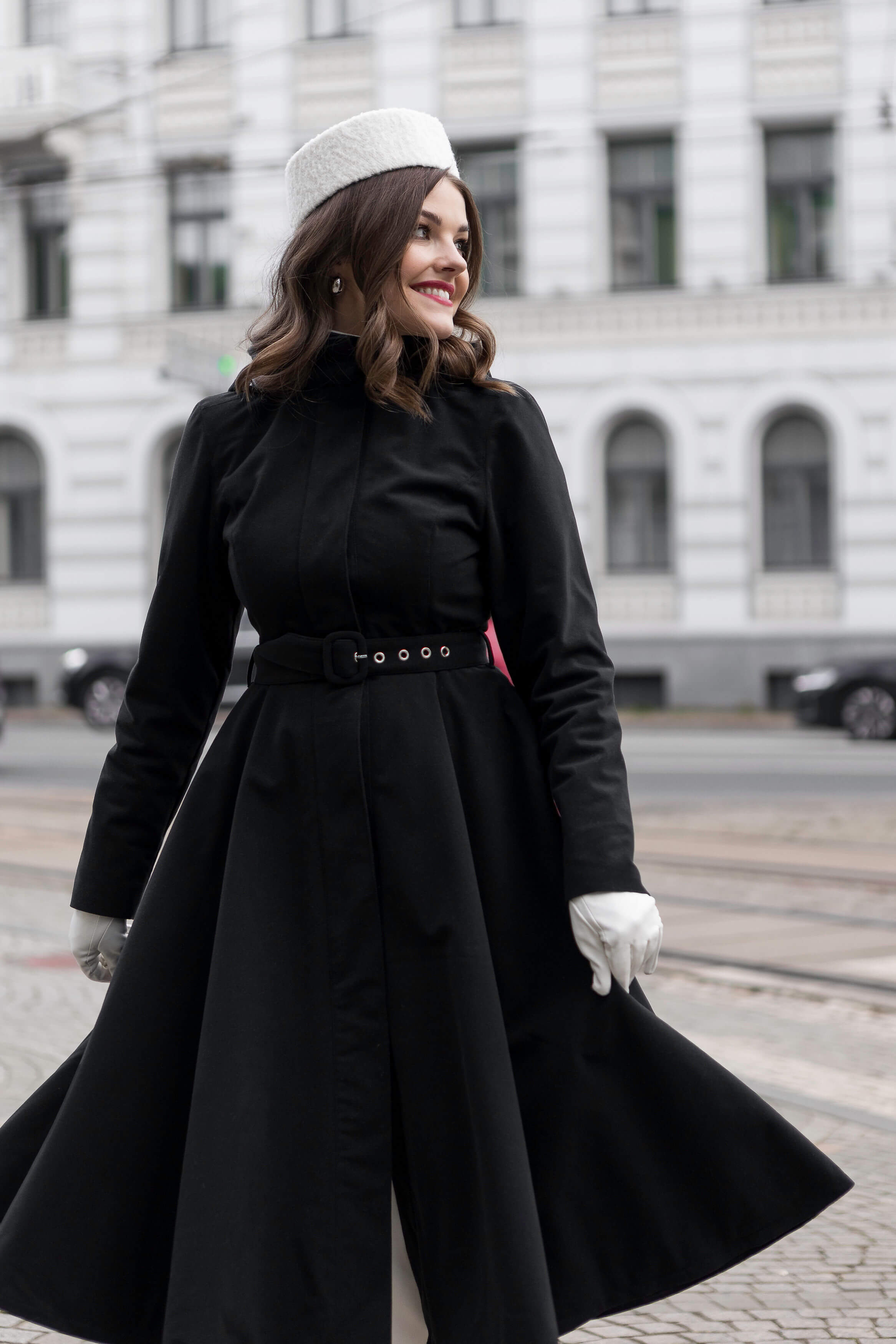 Cozy and breathable black women’s winter coat, insulated for temperatures from –15°C to +5°C.