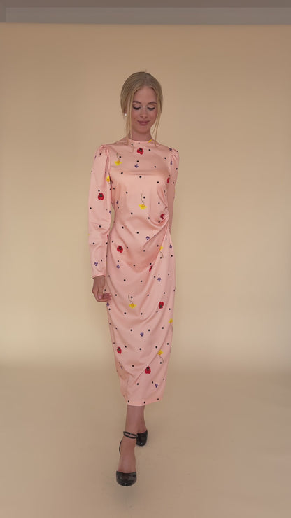 peach blossom dress in a movement