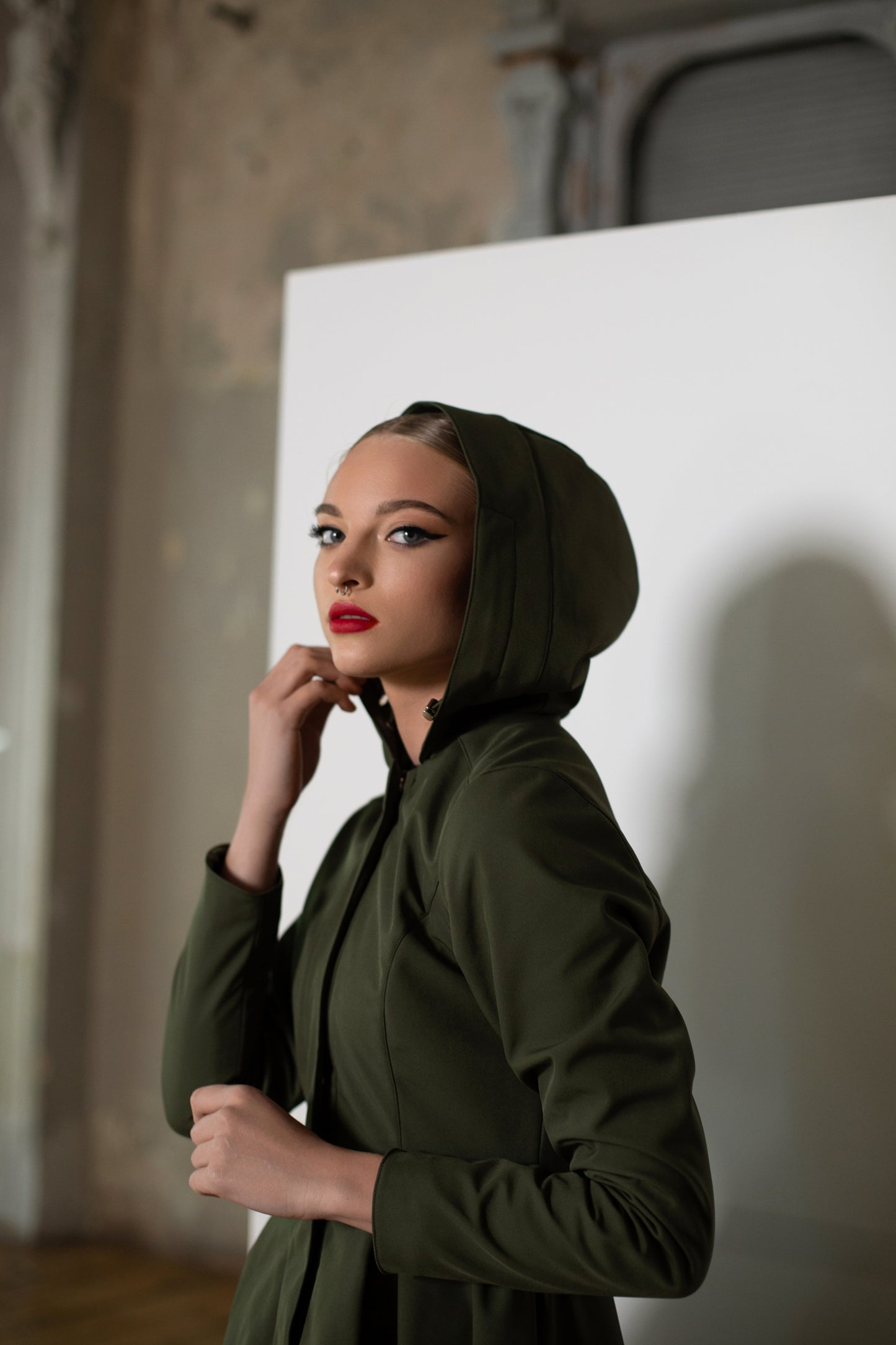 Hooded khaki green coat for women